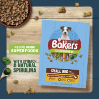 Bakers Complete Small Dog Beef  4 x 2.85 kg  12511831